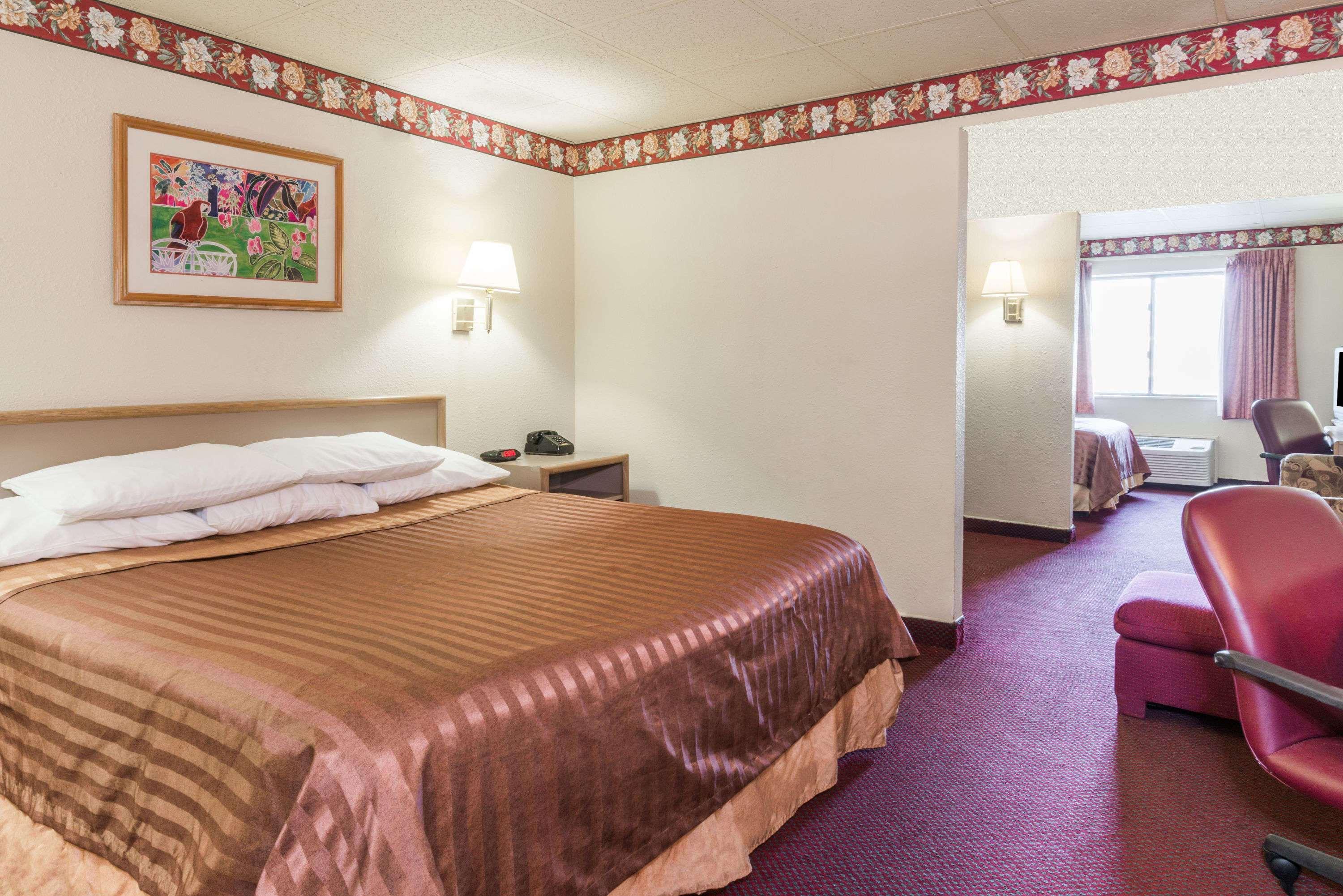 Travelodge By Wyndham Airport Platte City Buitenkant foto